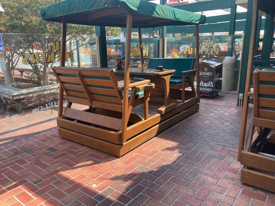 Big Pecker's Bar & Grill