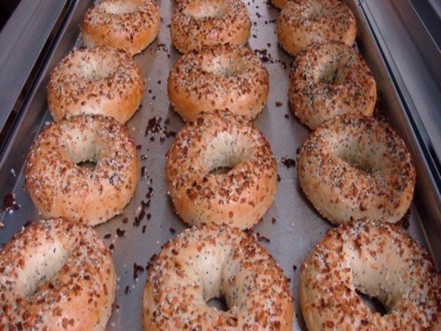 Über Bagels & Deli